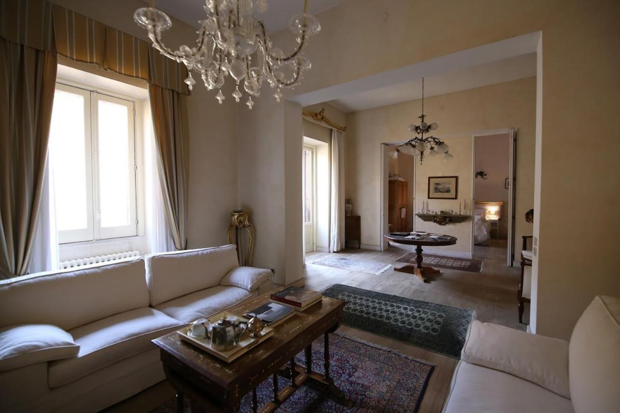 Bed and Breakfast Dépendance Royale Caserta Exterior foto