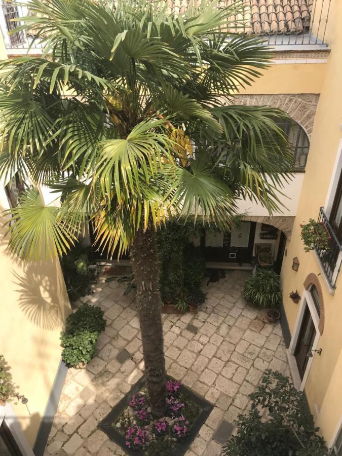Bed and Breakfast Dépendance Royale Caserta Exterior foto