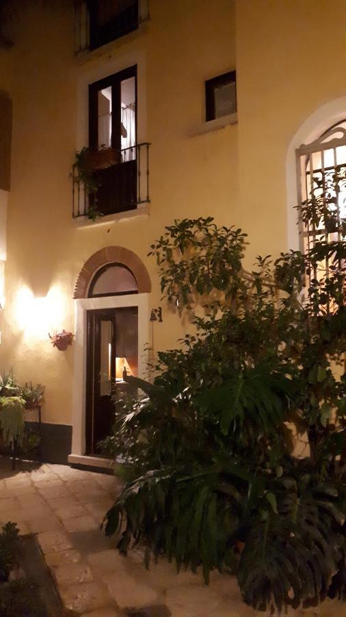 Bed and Breakfast Dépendance Royale Caserta Exterior foto