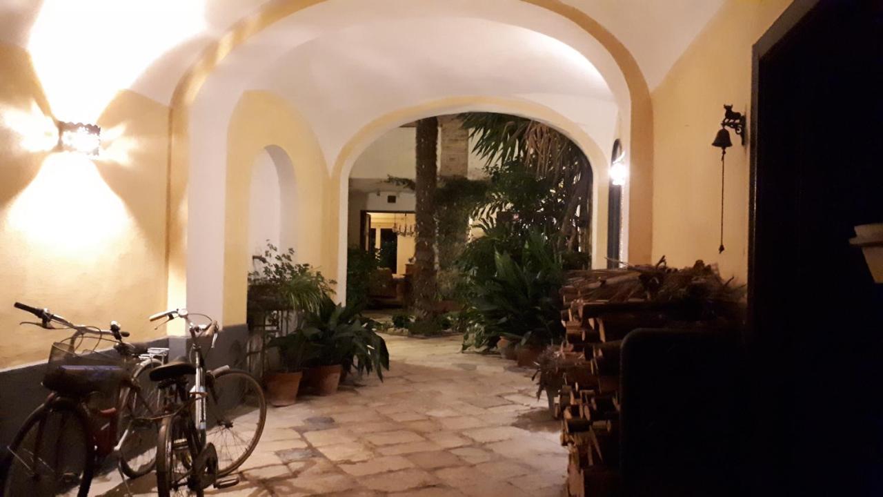 Bed and Breakfast Dépendance Royale Caserta Exterior foto