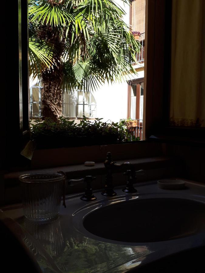 Bed and Breakfast Dépendance Royale Caserta Exterior foto